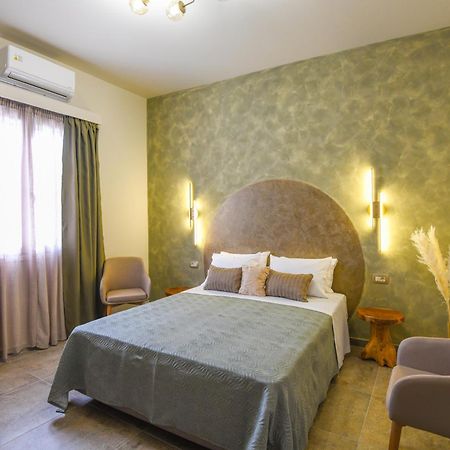 Vivis Hub Aparthotel Аргостолион Екстериор снимка