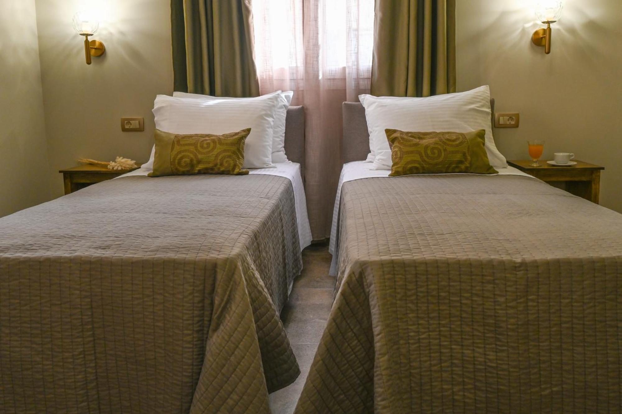 Vivis Hub Aparthotel Аргостолион Екстериор снимка
