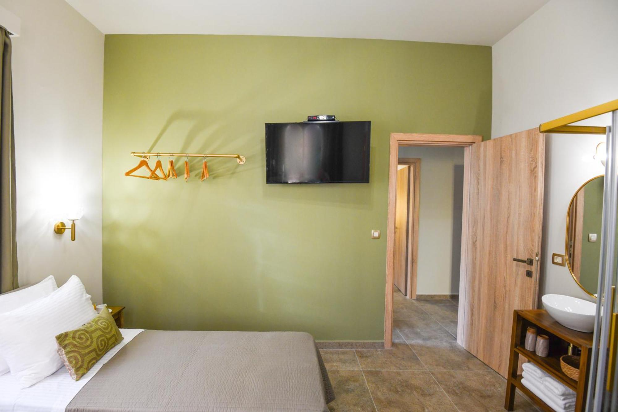 Vivis Hub Aparthotel Аргостолион Екстериор снимка