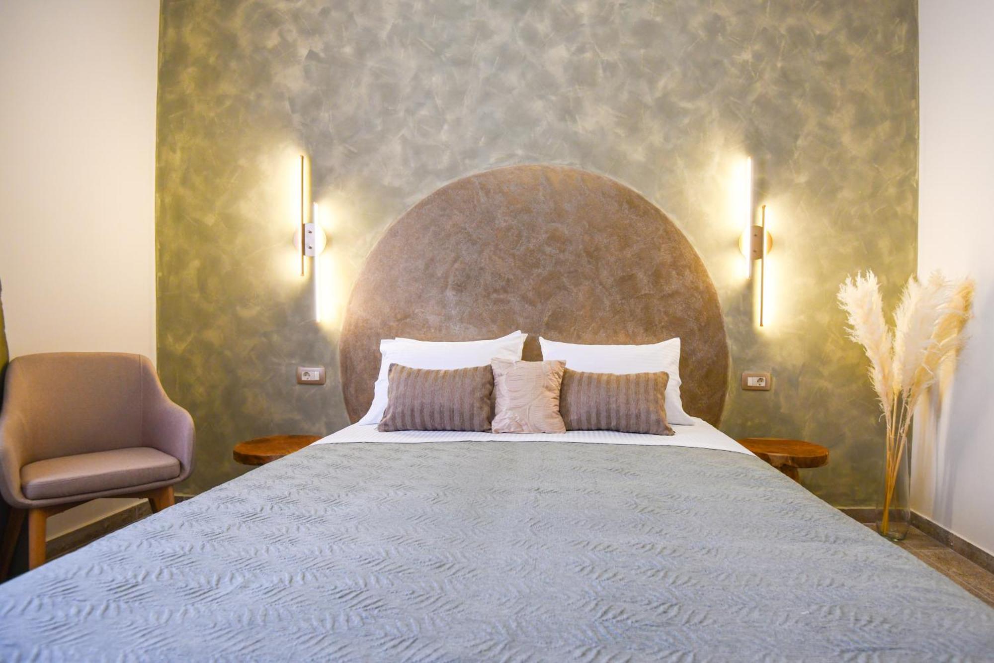 Vivis Hub Aparthotel Аргостолион Екстериор снимка