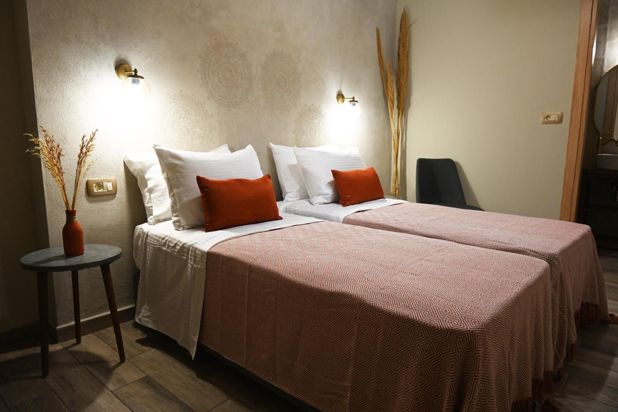 Vivis Hub Aparthotel Аргостолион Екстериор снимка