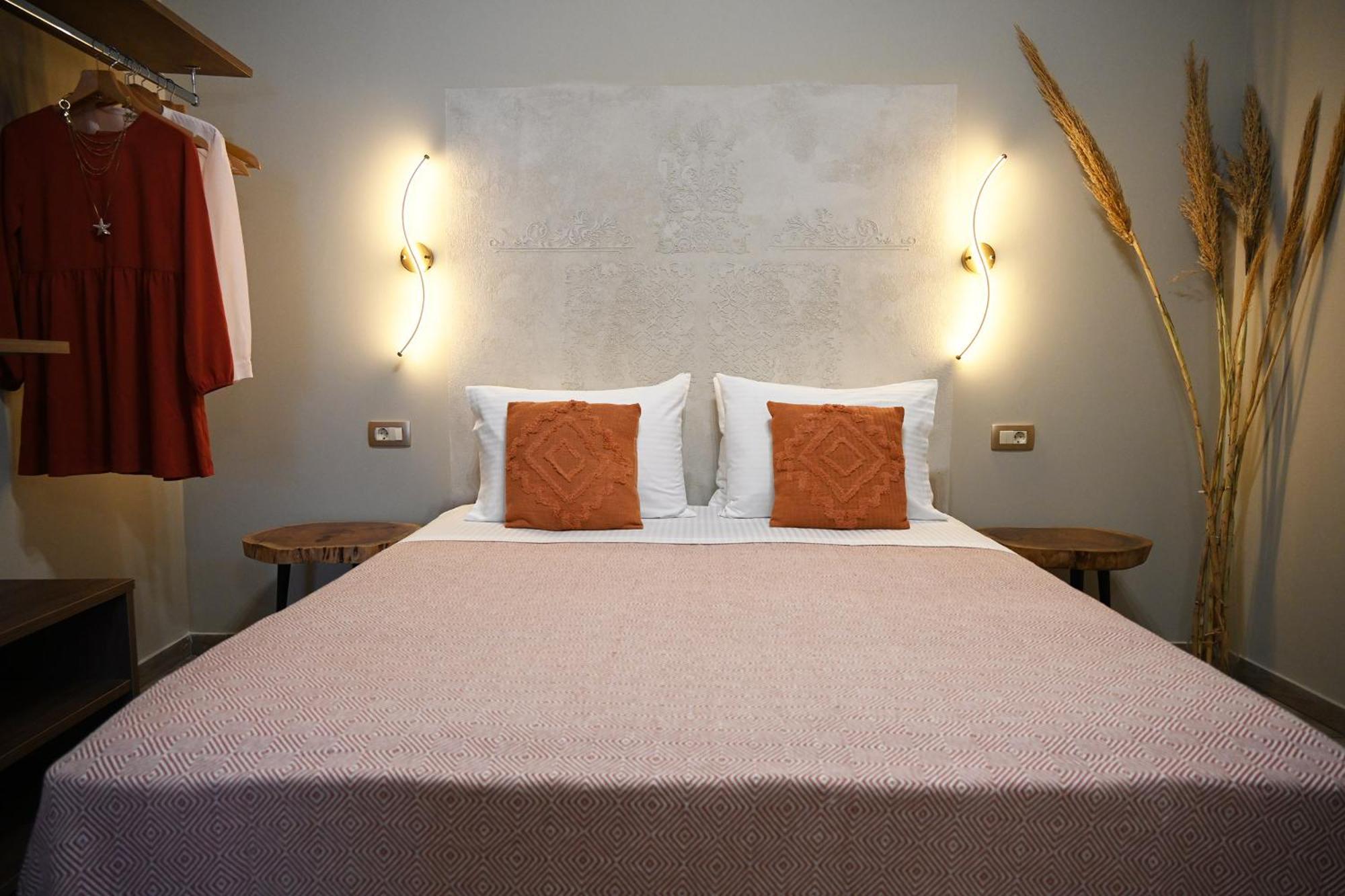 Vivis Hub Aparthotel Аргостолион Екстериор снимка