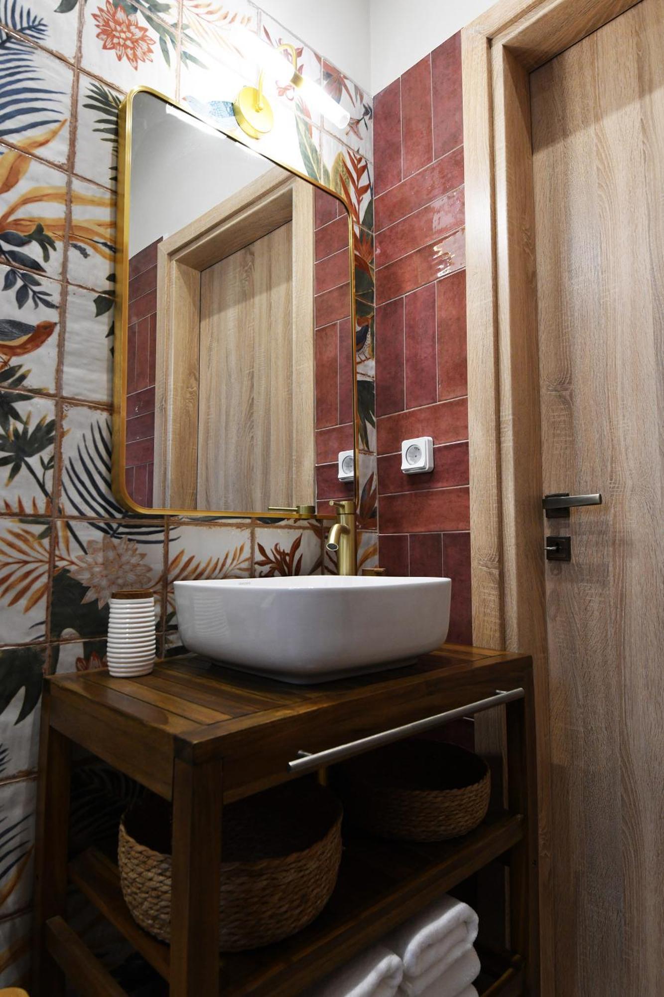 Vivis Hub Aparthotel Аргостолион Екстериор снимка
