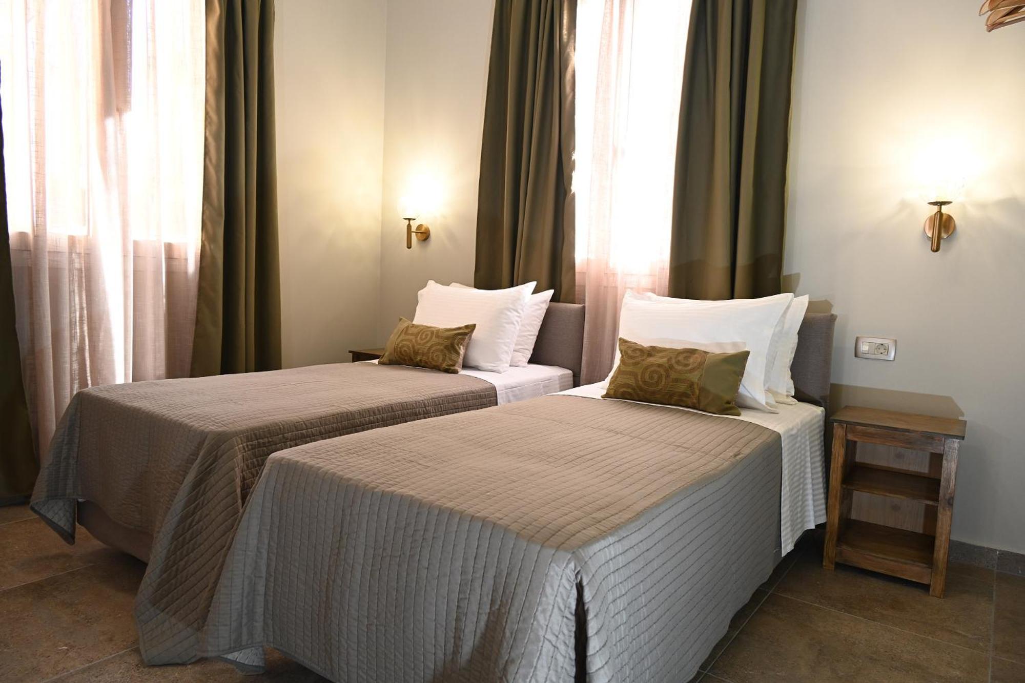 Vivis Hub Aparthotel Аргостолион Екстериор снимка